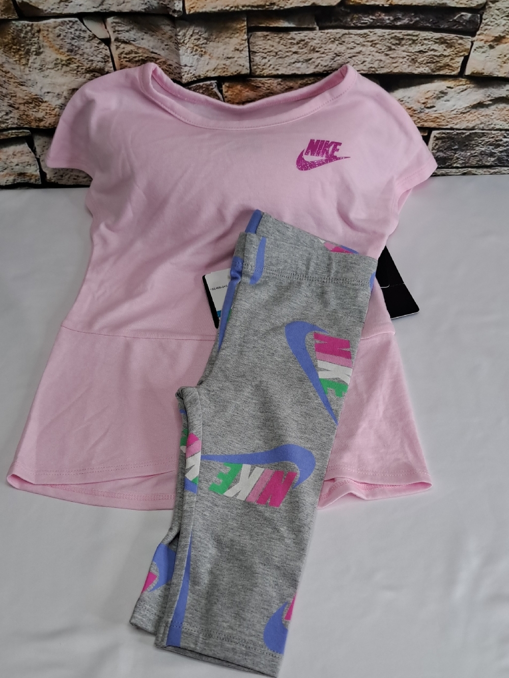 Nike Pink Short Sleeve Tee & Capri Leggings Layered Hem 2-Piece Set New